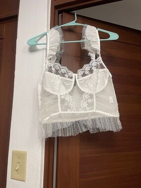 Valija White Lace Bustier with Ruffle Trim